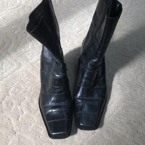 Mid calf leather boot